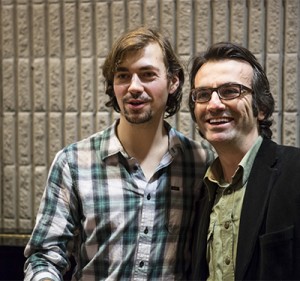 Valer Sabadus (à gauche) en compagnie de Serhan Bali, rédacteur en chef de la revue Andante (Turquie) à Milan en mars dernier lors de la remise des ICMA © Bernadette Beyne