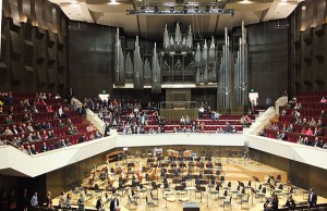 L'intérieur de la salle et son orgue en majesté © Crescendo Magazine