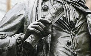 Le monument J.S. Bach au pied de l'église St. Thomas - détail © Crescendo Magazine